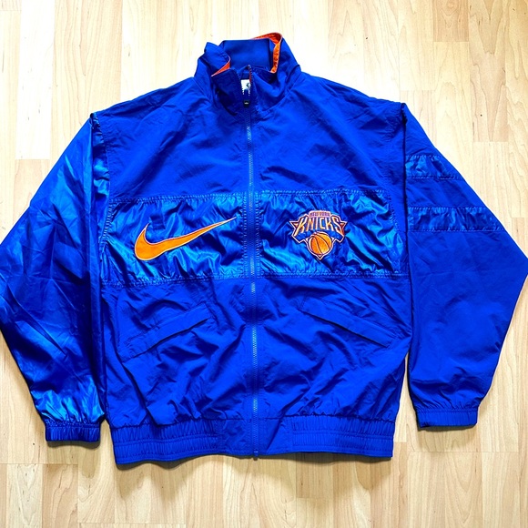 New York Knicks Nike Windbreaker Jacket - Picture 1 of 8